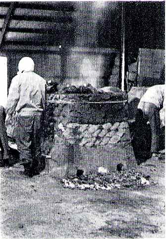 fig.6 : Four Tatara prêt au chargement, d'après [19]- Cliquer sur l'image pour agrandir